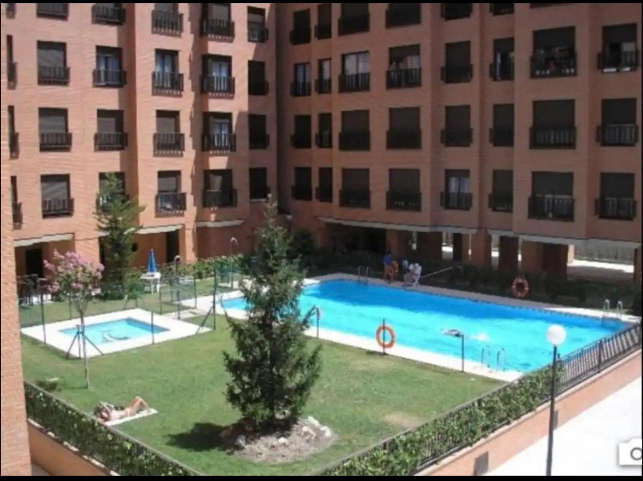 Samaniego Suite, Airport, Ifema Turistico Madrid Exterior photo