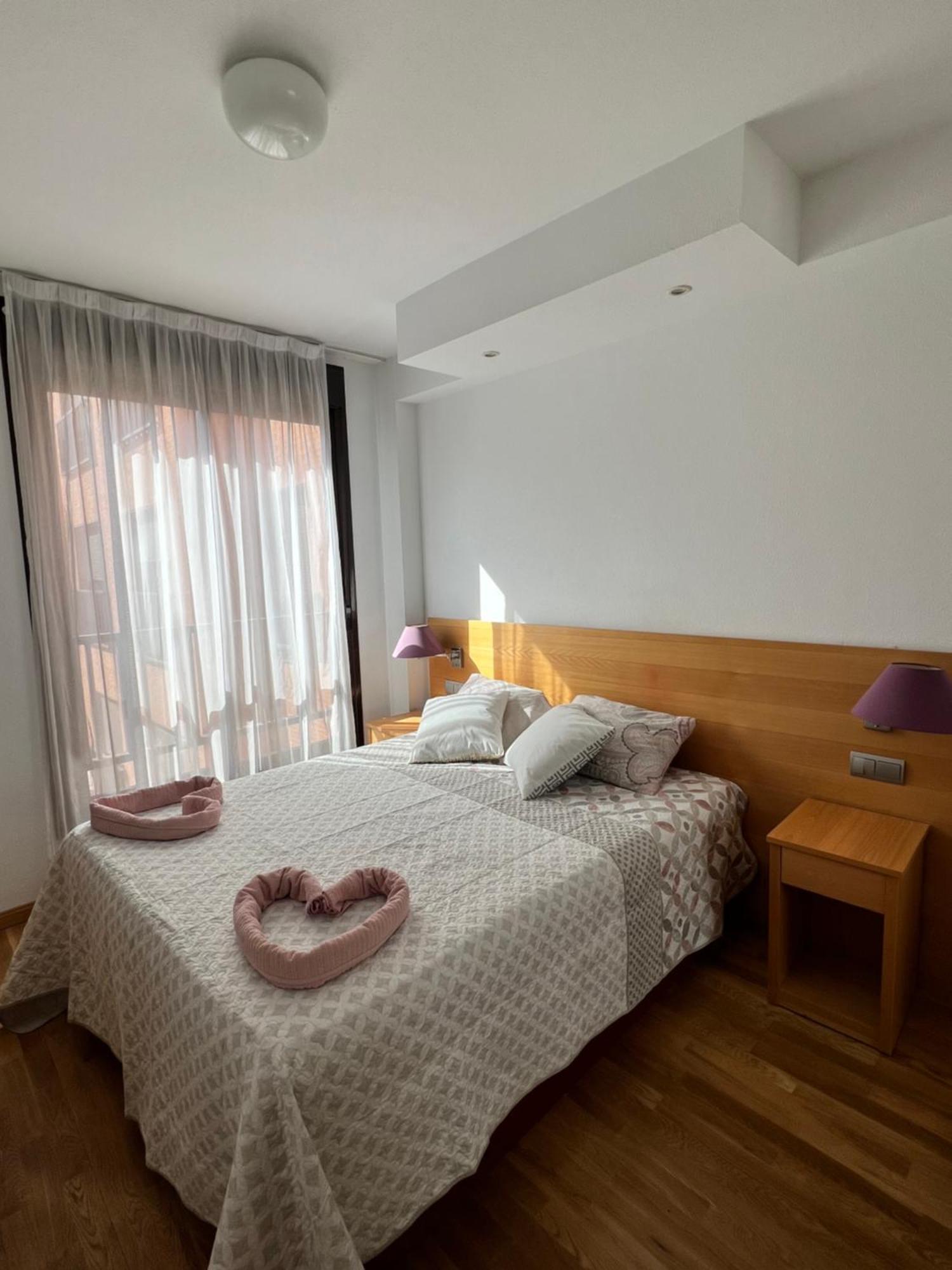 Samaniego Suite, Airport, Ifema Turistico Madrid Exterior photo